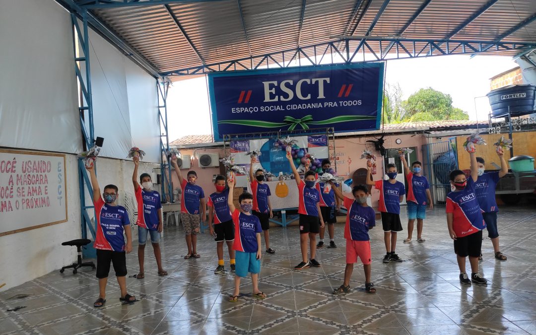 Ação Solidária Páscoa ESCT com Cacau Show