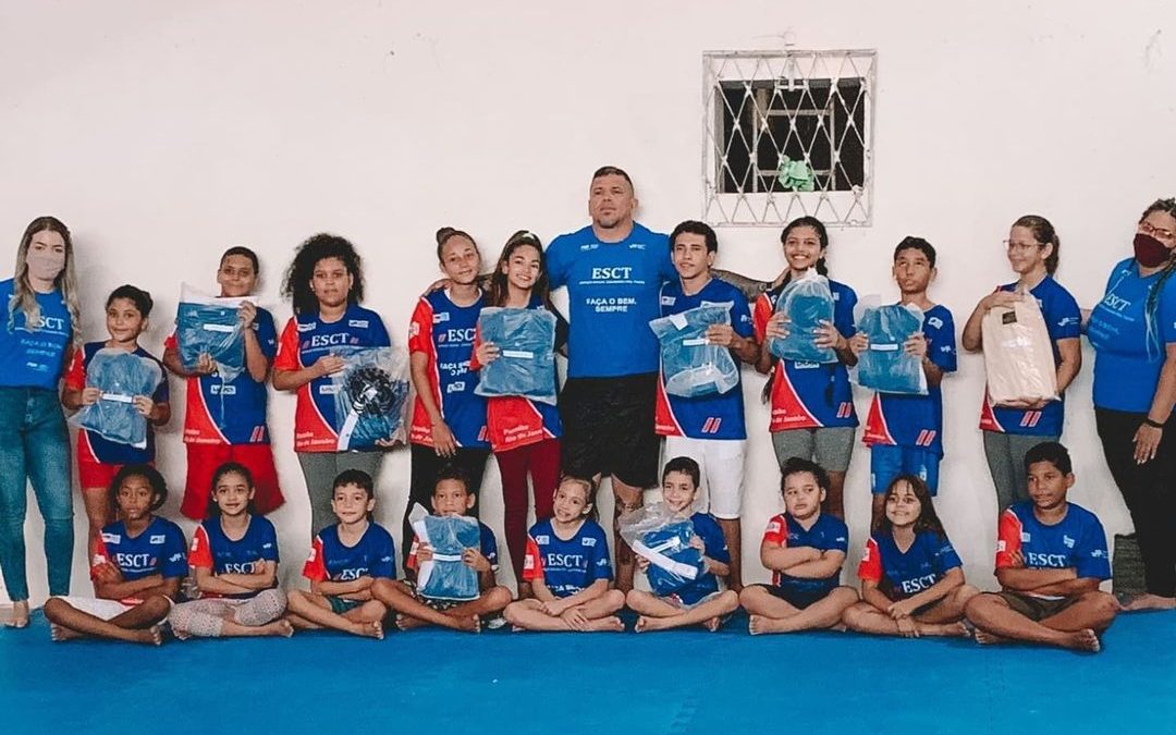 Doação de Kimonos na Unidade Mario Andreazza