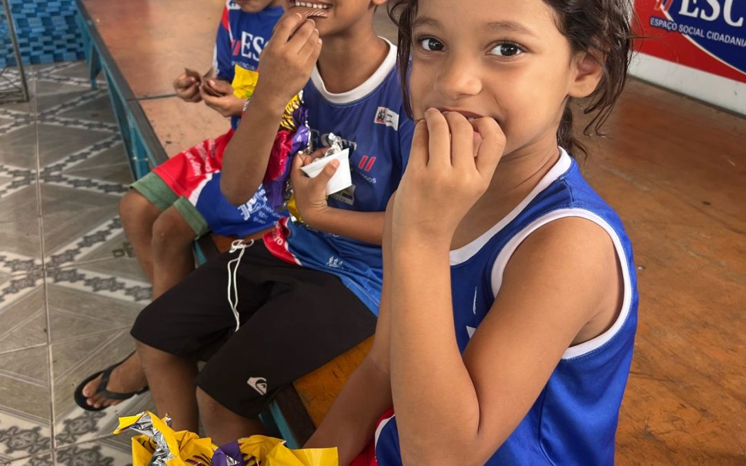 A Páscoa do Bem: Cacau Show e ESCT Celebram Generosidade! 🍫🐰