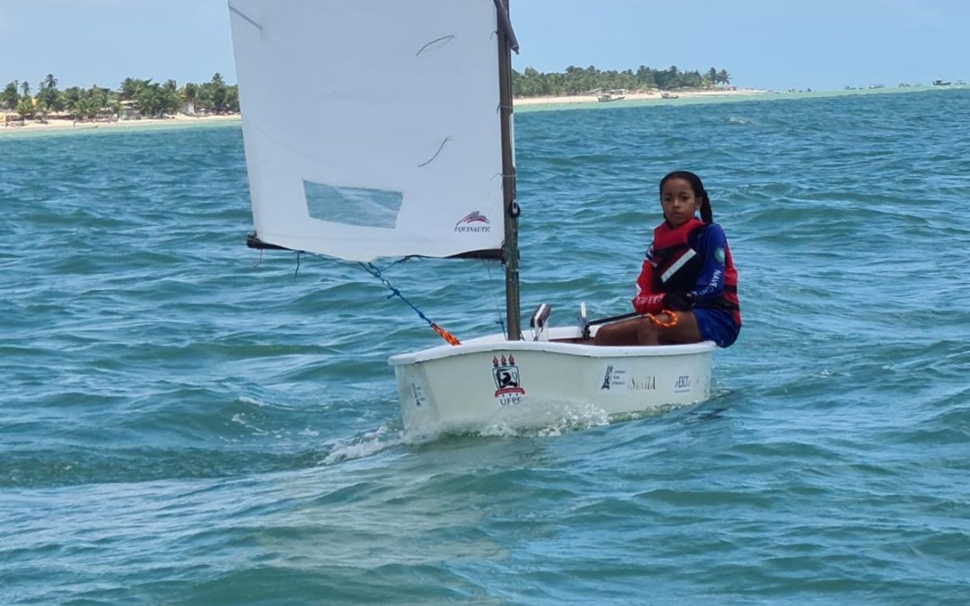 Projeto Navegar é Preciso: Transformando Vidas através da Vela Náutica em Itamaracá